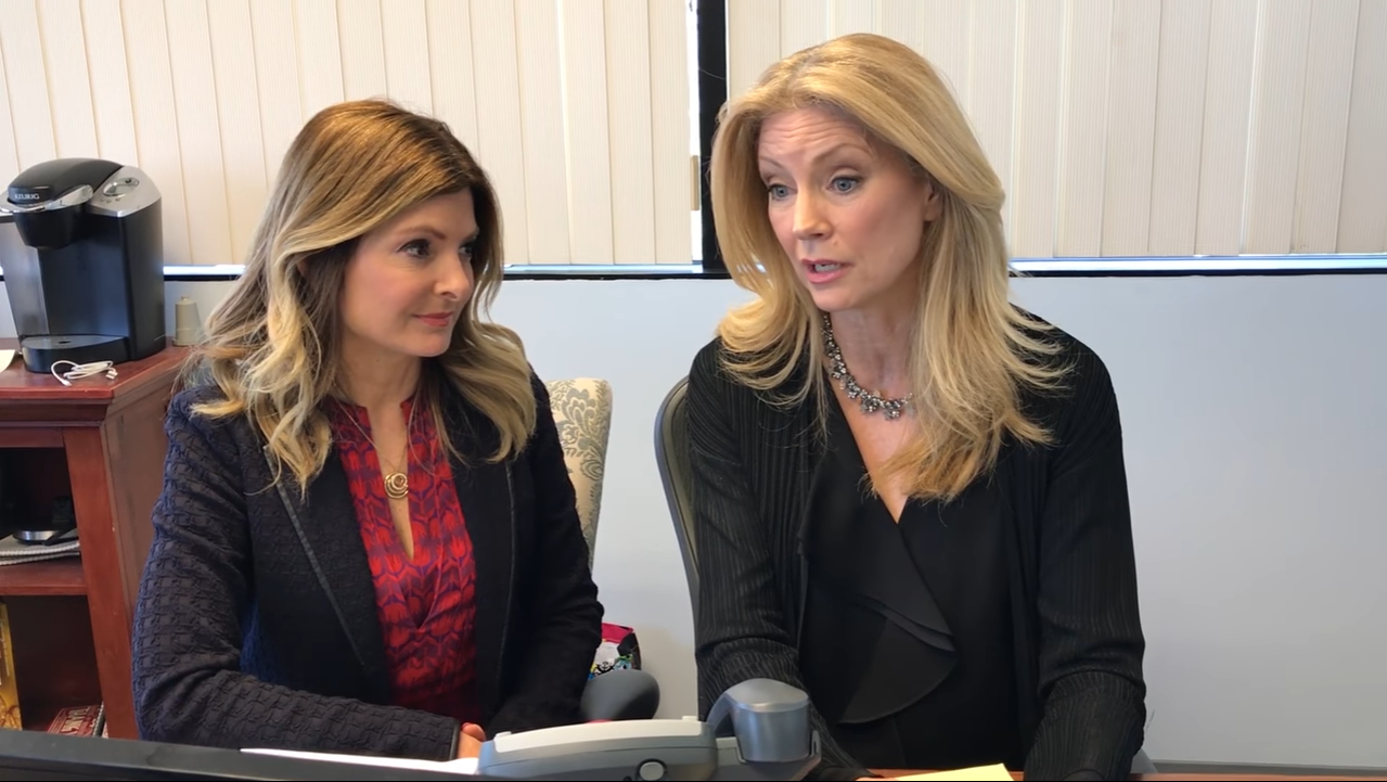 Lisa Bloom and Dr. Wendy Walsh phone into FOX complaint hotline